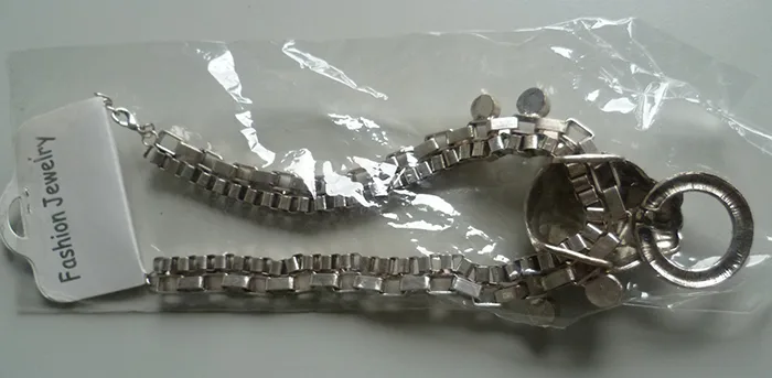 Collana di collane «Silberfarbene Halskette mit Leopardenkopf» (Fashion Jewelry)