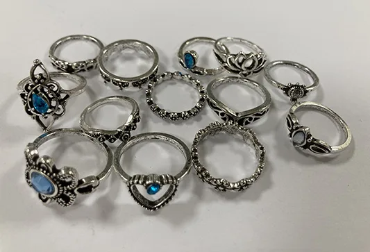 Anelli «Silvery and golden rings» — foto 3 dell'alert A12/01045/23