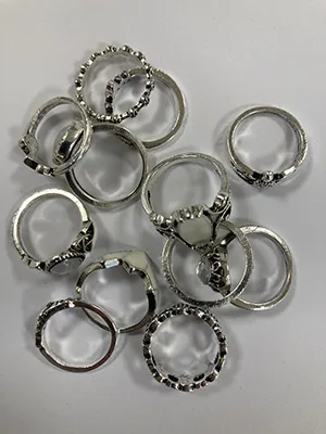 Anelli «Silvery and golden rings» — foto 6 dell'alert A12/01045/23