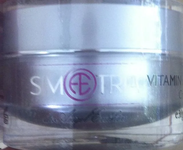 Crema viso «Simetria Vitamin K &amp; Arnica Cream» — foto 2 dell'alert A12/1088/14