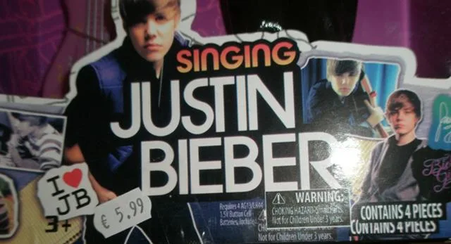 Giocattolo di plastica «Singing Justin Bieber» (Unknown)