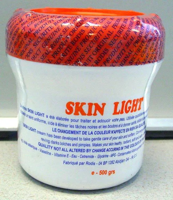 Prodotto schiarimento della pelle «Skin Light with carrot extract and vitamin E» — foto 2 dell'alert A12/1450/14
