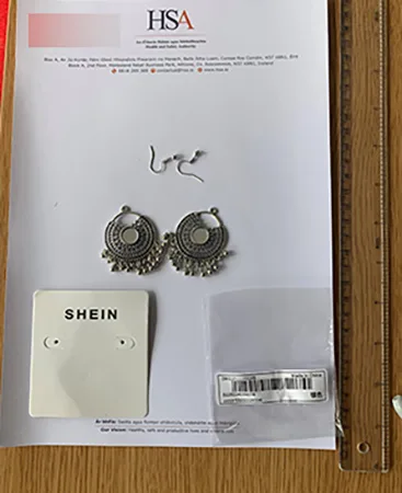 Orecchini «Sliver Hollow Vintage Earrings» — foto 3 dell'alert A12/00188/23