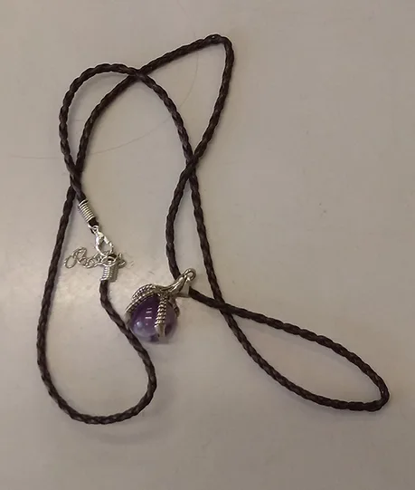 Collana con ciondolo «Small Dragon Claw Pendant - Amethyst» — foto 2 dell'alert A12/00158/22