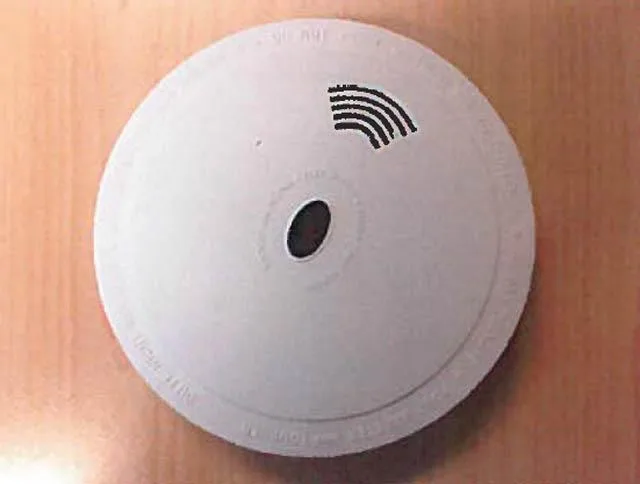 Rilevatore di fumo «Smoke Alarm» — foto 2 dell'alert A12/0506/14