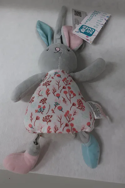Giocattolo morbido «SO CUTE Plush Musical Bunny»