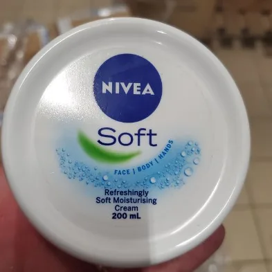Crema idratante «Soft moisturising cream» — foto 3 dell'alert A12/00523/24
