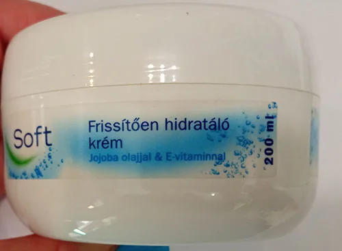 Crema idratante «Soft moisturising cream» — foto 2 dell'alert A12/02889/23