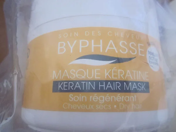 Maschera per capelli «Soin des cheveux - Masque kératine - keratin hair Mask - Soin régénérant - Cheveux secs …» — foto 6 dell'alert A12/01661/22