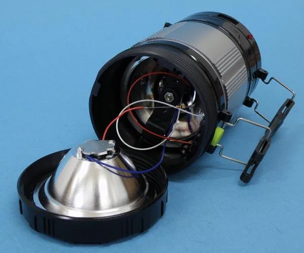 Lampada a LED portatile «SOLAR ZOOM CAMPING LAMP» — foto 2 dell'alert A12/1262/17