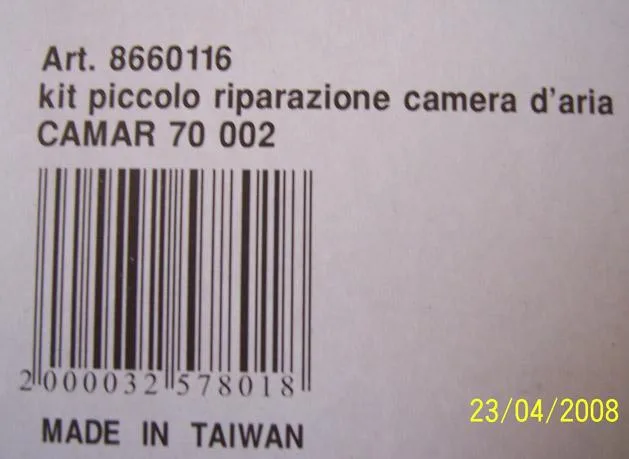 Soluzione di gomma in un kit di riparazione di biciclette — foto 2 dell'alert 1088/08