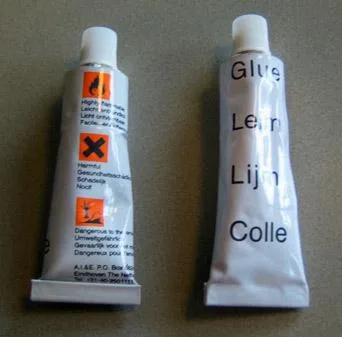 Soluzione in gomma in kit riparazione biciclette. — foto 3 dell'alert 0428/08