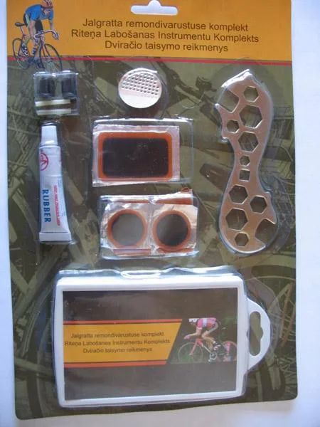 Soluzione in gomma in kit riparazione biciclette. — foto 1 dell'alert 0626/08
