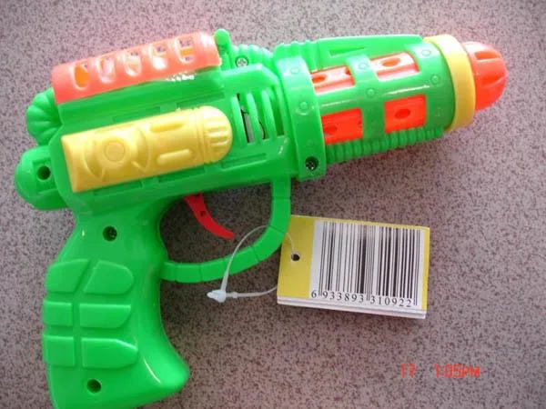 Giocattolo con dolci «Spark Gun» — foto 2 dell'alert A12/0018/15