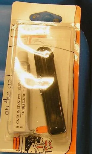 Spazzolino da denti e kit dentifricio – "Yanys on the go!" — foto 2 dell'alert 1172/08