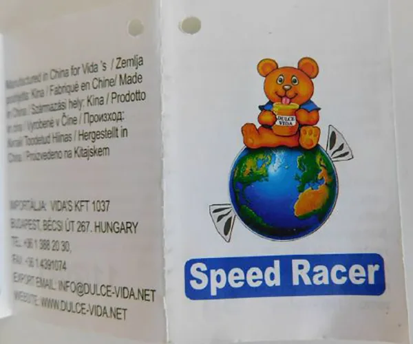 Auto di plastica «Speed Racer» — foto 2 dell'alert A11/00084/20