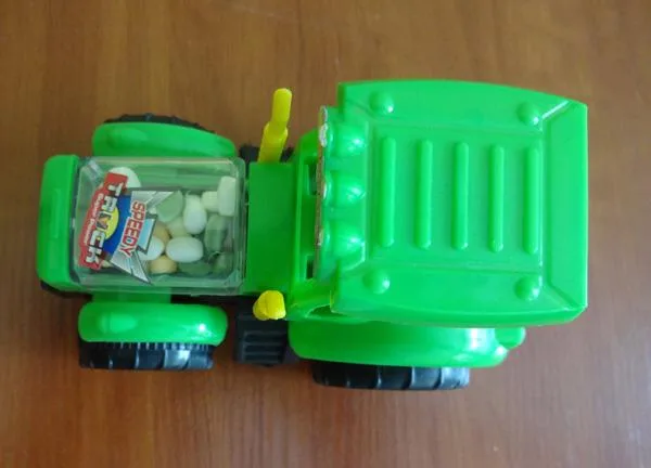 Trattore giocattolo in plastica «Speedy truck» — foto 4 dell'alert A12/1023/19