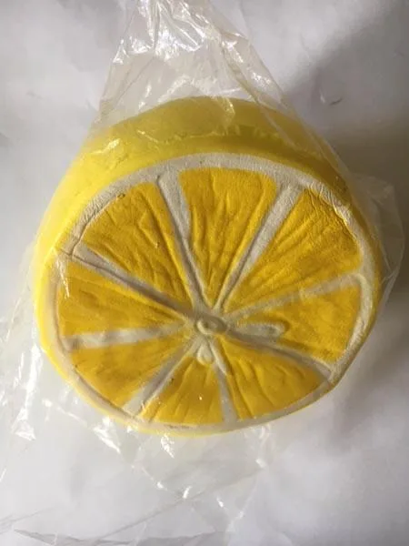 Giocattolo spremuto «Squishy slow rising lemon» (Unknown)