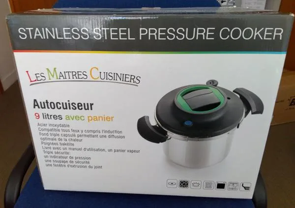 Pentola a pressione «Stainless steel pressure cooker» (Artmétal)