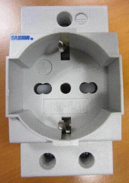 Presa di corrente di rete «Standard Socket» — foto 1 dell'alert A12/1802/14