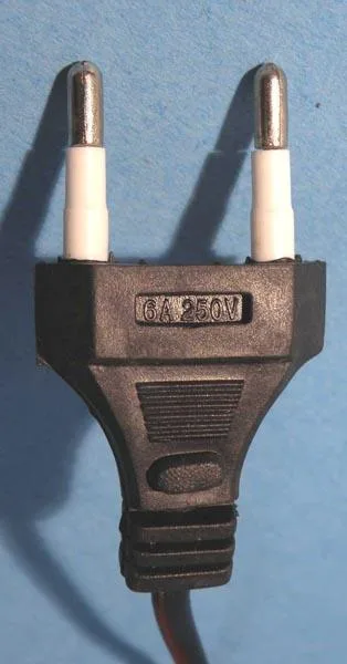 Torcia «Strong Dint Search Light» — foto 3 dell'alert A12/1591/15