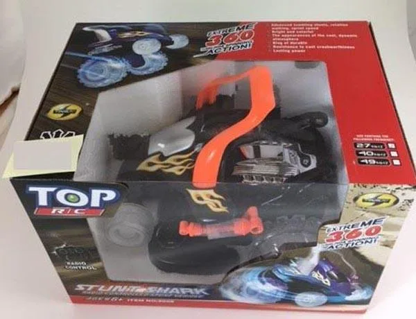 Auto radiocomandata «Stunt Shark Radio Controlled Vehicle» (TOP R/C)