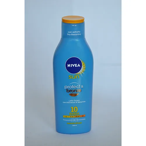 Latte protettivo solare «Sun protect &amp; bronze» (Nivea)