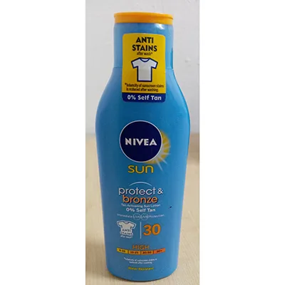 Latte solare «SUN Protect & Bronze sunscreen milk» — foto 1 dell'alert A12/02753/24