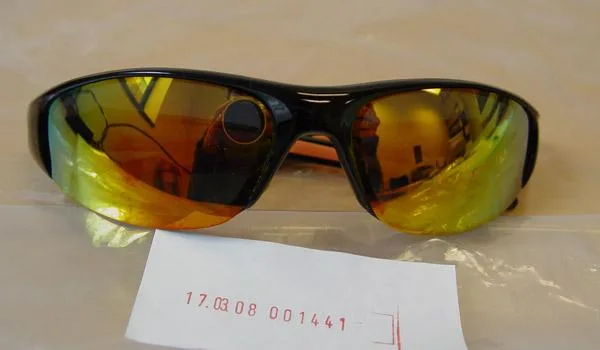 Occhiali da sole «Sunglasses» — foto 1 dell'alert 0922/08