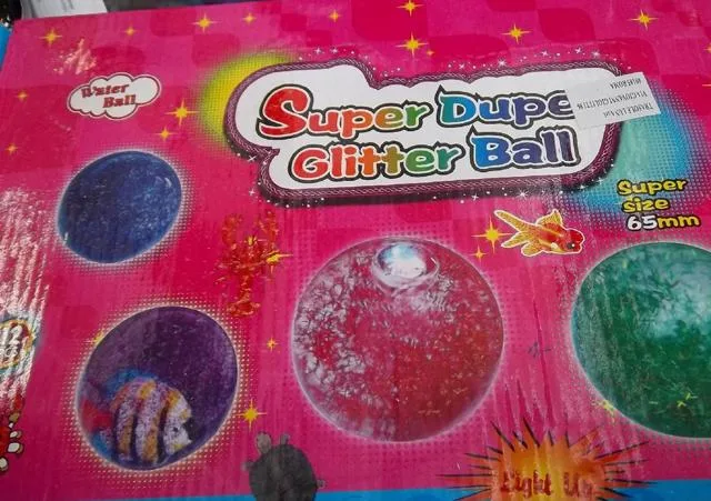 Palle di plastica «Super Duper Glitter Ball» — foto 2 dell'alert A12/1106/14