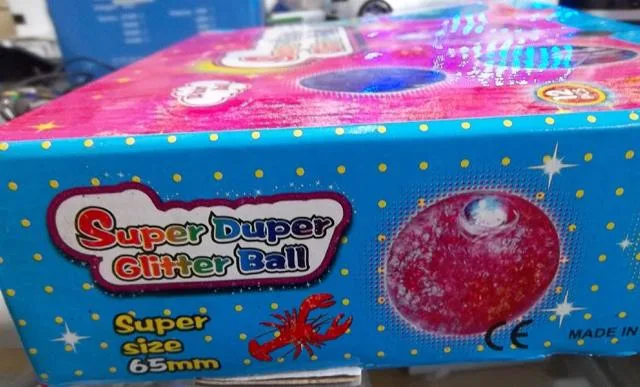 Palle di plastica «Super Duper Glitter Ball» — foto 3 dell'alert A12/1106/14