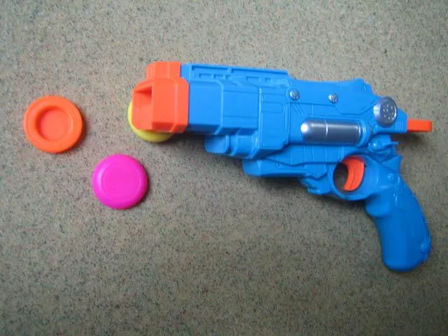 Pistola giocattolo «Super Ejection Gun» (Unknown)