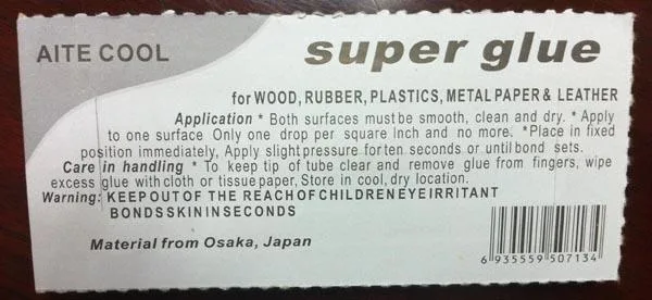 Colla «Super Glue» — foto 3 dell'alert A12/0150/17