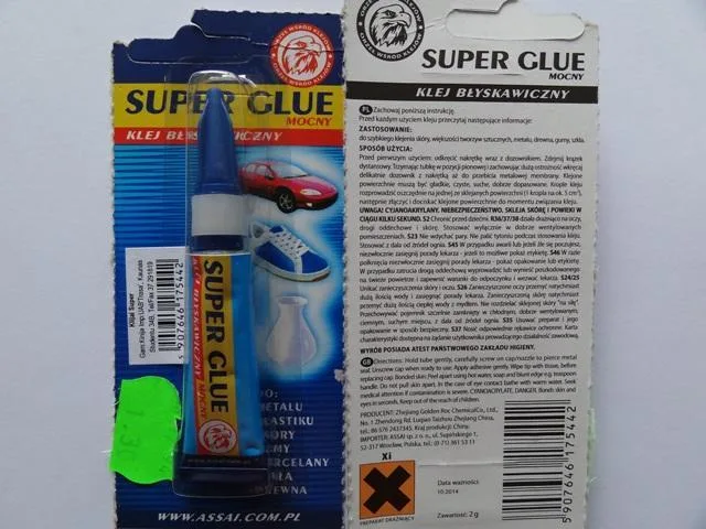 Colla «Super Glue Mocny» — foto 1 dell'alert A11/0048/13