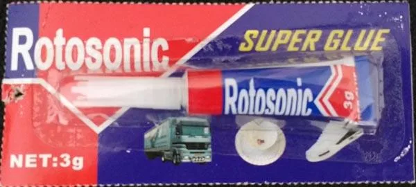 Colla «Super Glue» — foto 1 dell'alert A12/0593/18