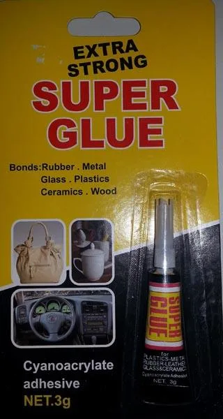 Colla «Super Glue» — foto 1 dell'alert A11/0079/15