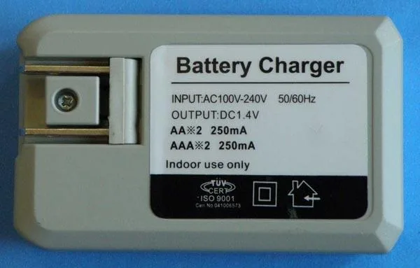 Caricabatterie «Super Quick Express Charge / CHARGER, Mini Digital Power» — foto 3 dell'alert A12/1593/15