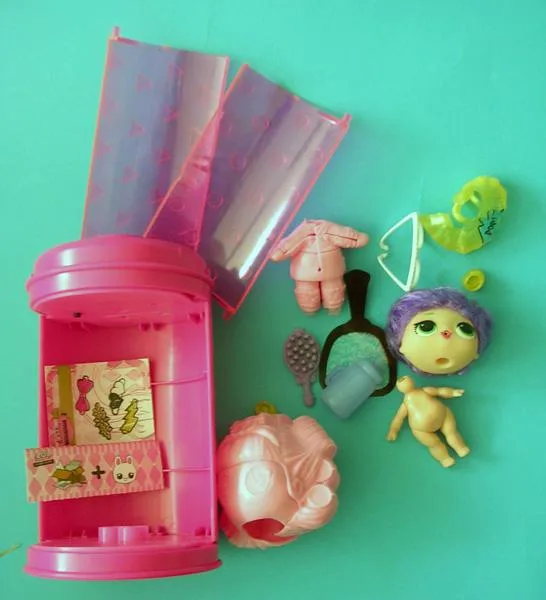 Bambola in plastica con accessori «Super Surprise; HAIR GOALS» — foto 2 dell'alert A12/1529/19