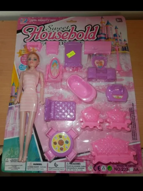 Bambola di plastica «Sweet Housebold» (GIRL BEAUTY SET)