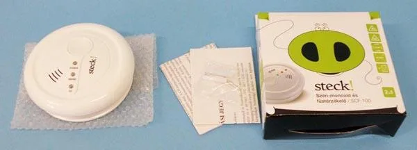 Rilevatore di monossido di carbonio e fumo «Szén-monoxid és füstérzékelő ('2 in 1 Combi CO and Smoke Detector')» (Steck!)