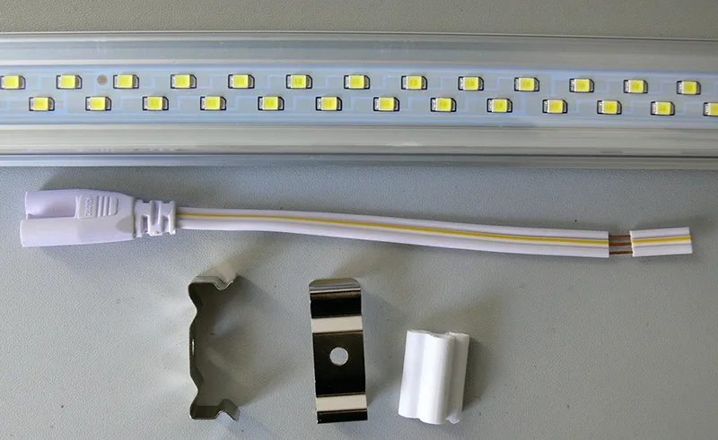 Tubo del LED «T8 LED TUBE» — foto 3 dell'alert A12/00685/20
