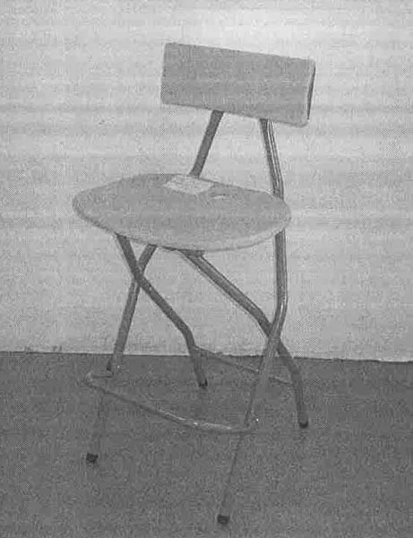 Sedie pieghevoli «Taburete plegable ("folding stool")» — foto 1 dell'alert A12/0461/16