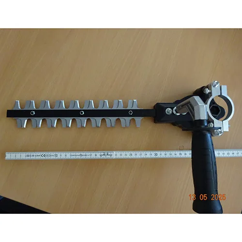 Kit di conversione smerigliatrice angolare «Taille-haie Adap...» (Kadimendium)