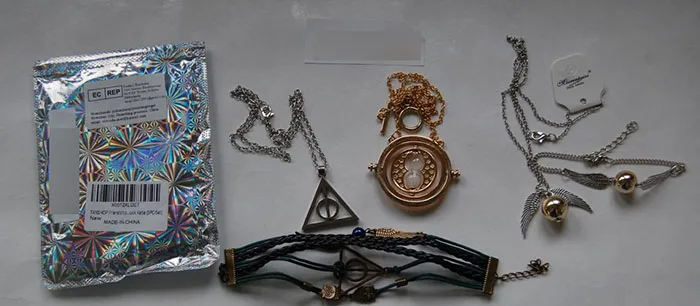 Set di gioielli «TANSHOP Friendship Jewellery Set - Collier-Set für Kinder Time Turner Sand Sanuhr Halske…» — foto 2 dell'alert INFO/00047/22
