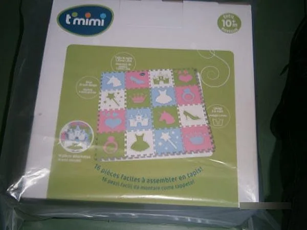 Tappetino per puzzle «Tapis princesse 16 dalles ('Princess mat with 16 pieces')» — foto 4 dell'alert A12/0634/17