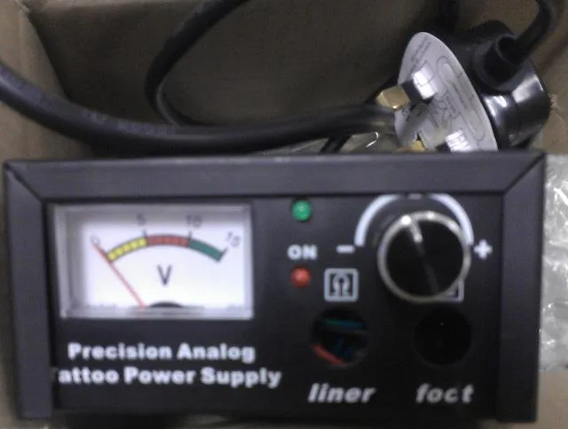 Alimentazione elettrica «Tattoo Kit Power Supply» — foto 2 dell'alert A11/0010/14