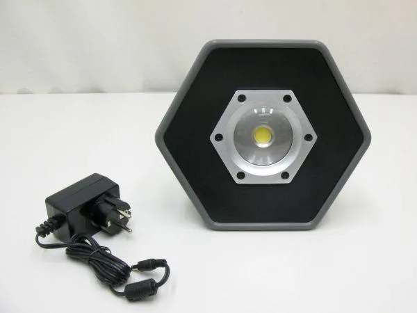 Luce del LED «Tehokas LED työvalaisin» — foto 2 dell'alert A12/0199/18