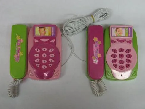 Telefoni giocattolo – Telefono in plastica per bambini in camera — foto 5 dell'alert 0546/09
