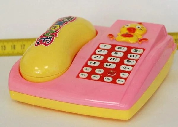 Telefono giocattolo di plastica — foto 2 dell'alert 1255/08