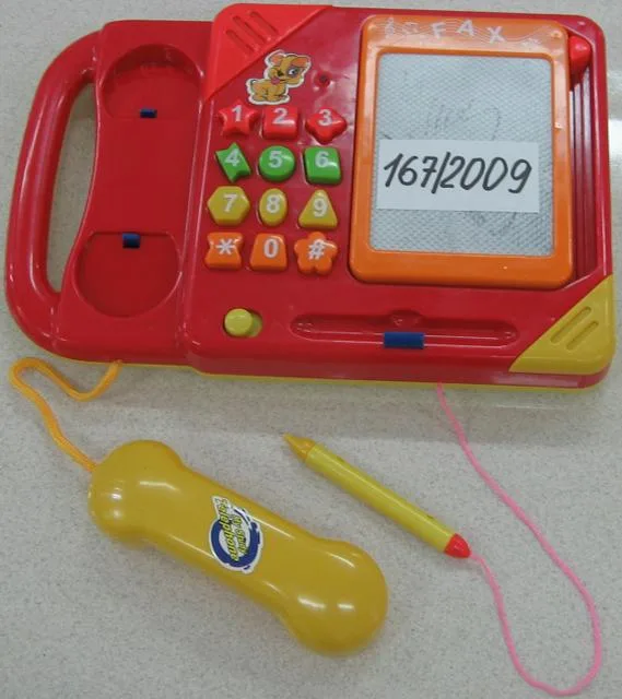 Telefono in plastica – Il mio telefono di studio — foto 2 dell'alert 0826/10